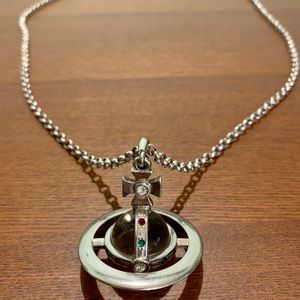Vivienne Westwood large Orb Necklace sliver